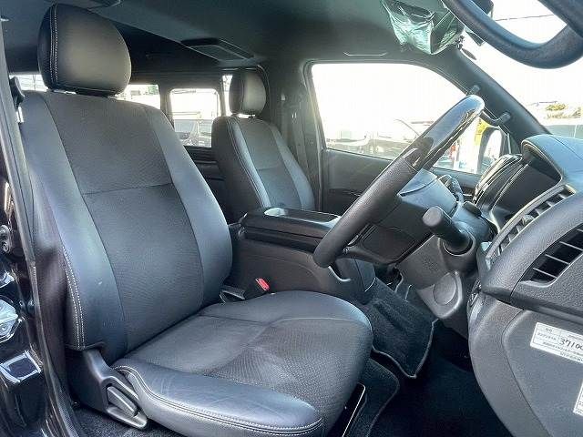 TOYOTA HIACE VAN 2WD 2023 Image 31