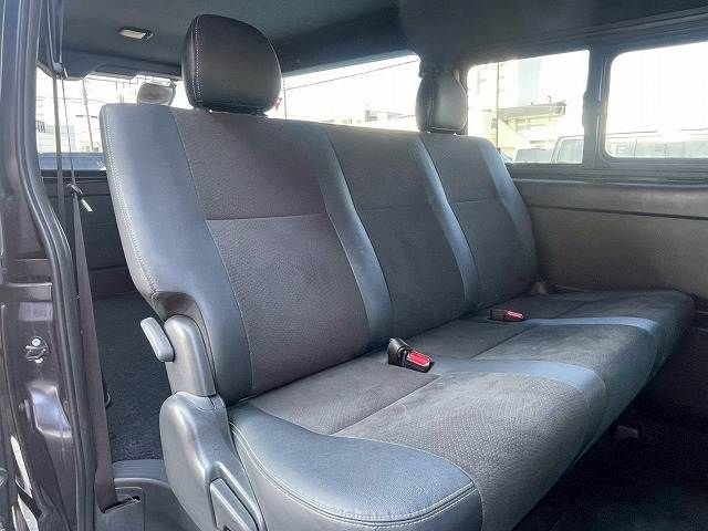 TOYOTA HIACE VAN 2WD 2023 Image 31