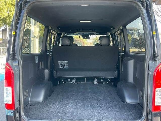 TOYOTA HIACE VAN 2WD 2023 Image 31