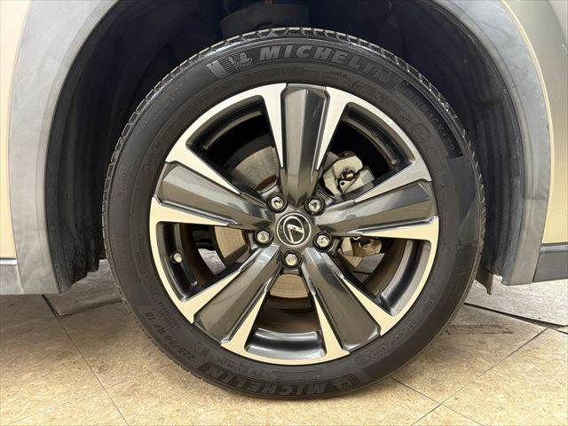 TOYOTA LEXUS UX250H 2018 Image 31