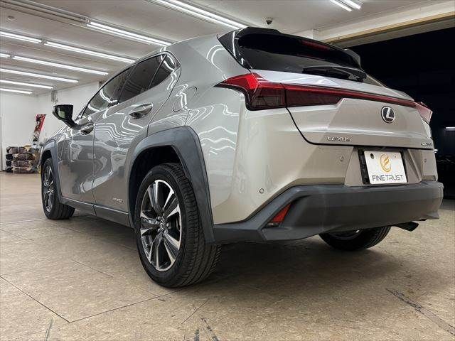 TOYOTA LEXUS UX250H 2018 Image 31