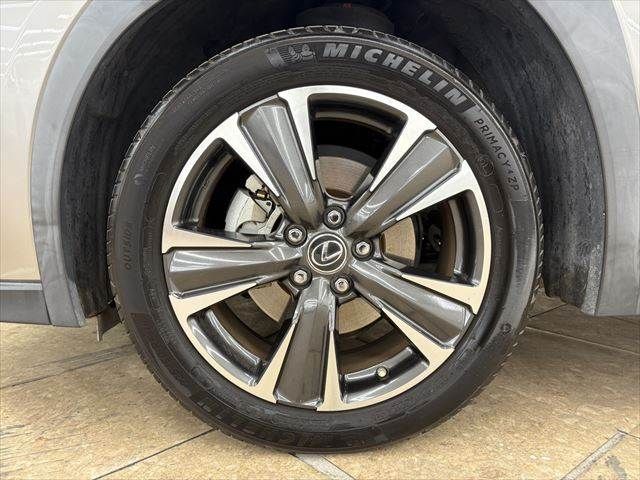 TOYOTA LEXUS UX250H 2018 Image 31