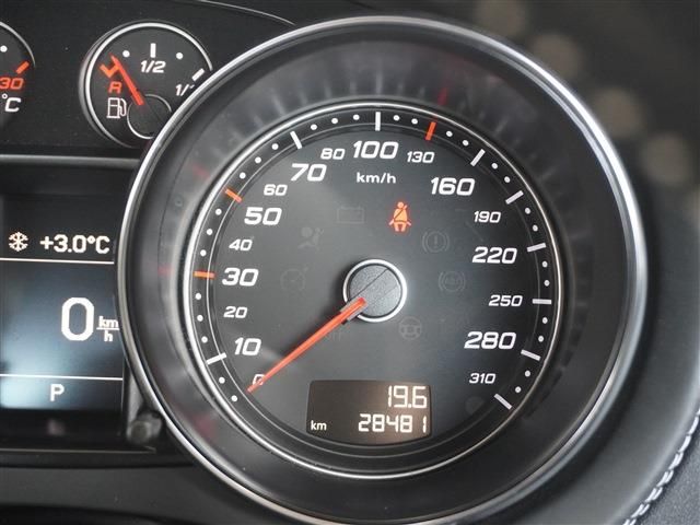 AUDI TT RS COUPE 2012 Image 31