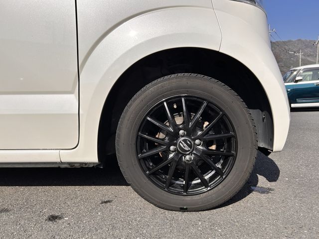 HONDA N BOX 2015 Image 31