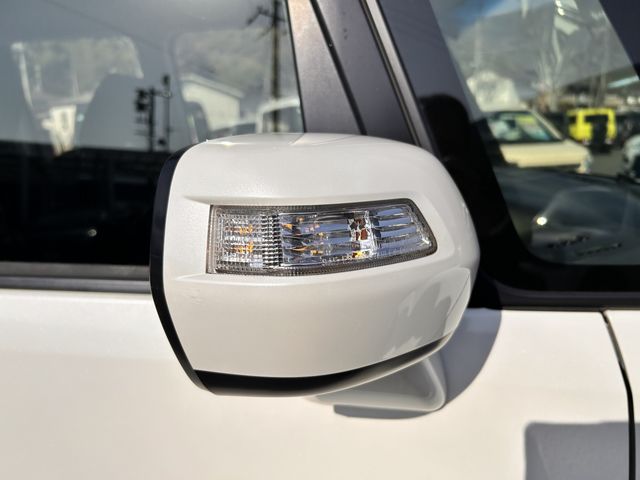 HONDA N BOX 2015 Image 31