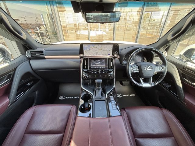 TOYOTA LEXUS LX600 2024 Image 31