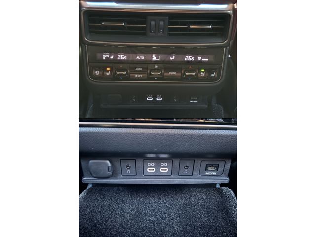 TOYOTA LEXUS LX600 2024 Image 31