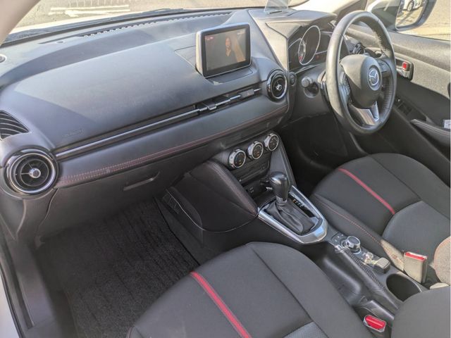 MAZDA DEMIO 4WD 2015 Image 31