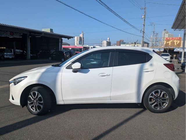 MAZDA DEMIO 4WD 2015 Image 31