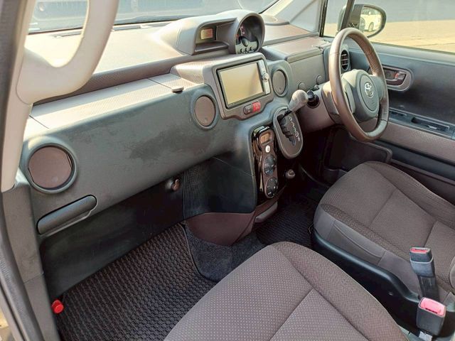 TOYOTA PORTE 2013 Image 31