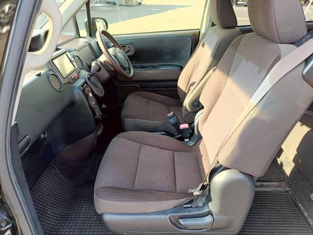 TOYOTA PORTE 2013 Image 31