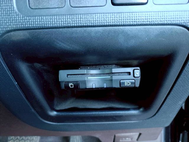 TOYOTA PORTE 2013 Image 31