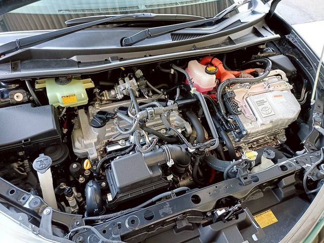 TOYOTA COROLLA FIELDER HYBR 2013 Image 31