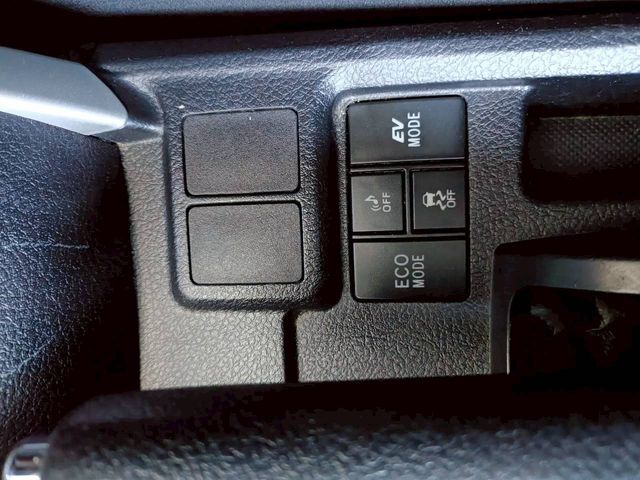 TOYOTA COROLLA FIELDER HYBR 2013 Image 31