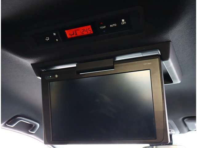 TOYOTA VOXY 2017 Image 31