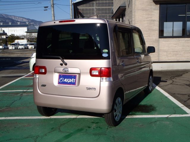 DAIHATSU TANTO 2012 Image 31
