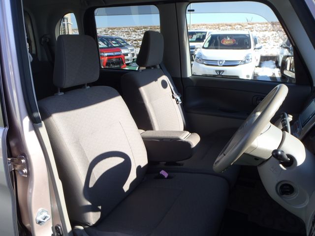 DAIHATSU TANTO 2012 Image 31