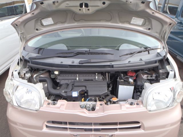 DAIHATSU TANTO 2012 Image 31