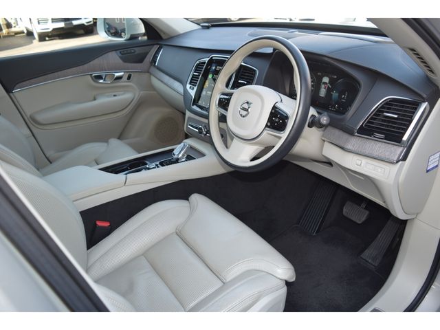 VOLVO XC90 2022 Image 31