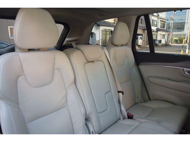 VOLVO XC90 2022 Image 31