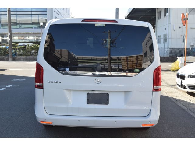 MERCEDES BENZ V CLAS 2015 Image 31