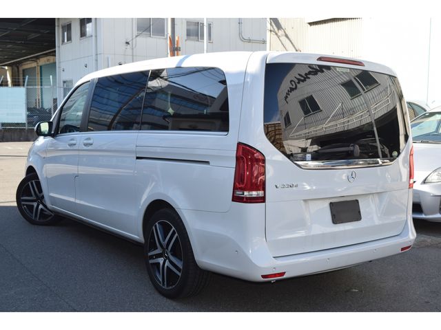 MERCEDES BENZ V CLAS 2015 Image 31