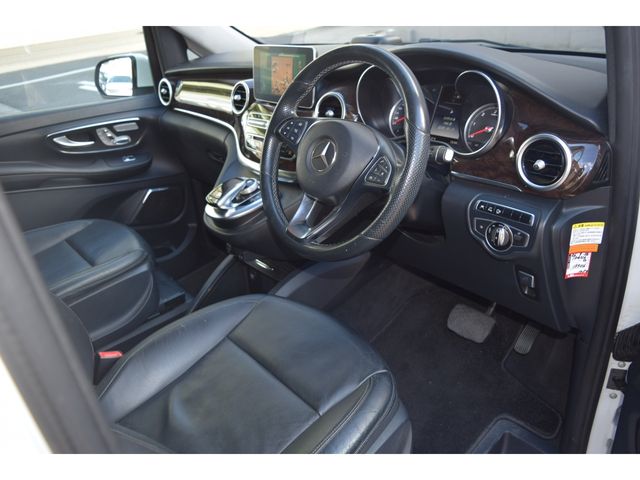 MERCEDES BENZ V CLAS 2015 Image 31