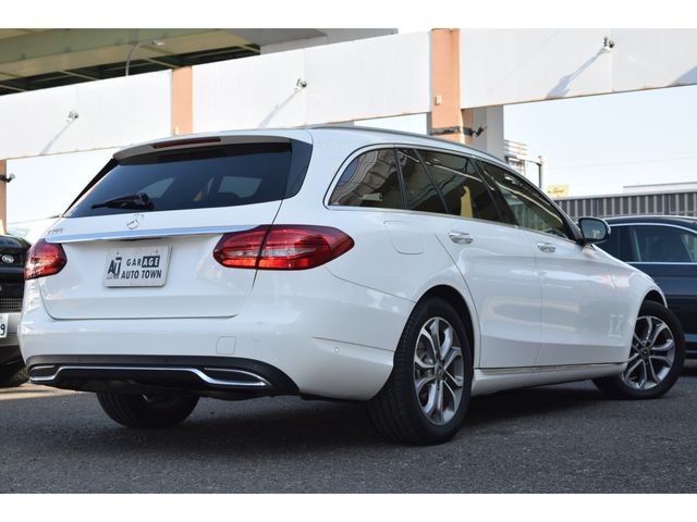 MERCEDES BENZ C CLAS 2016 Image 31