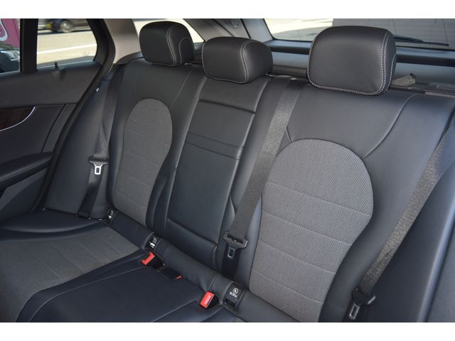 MERCEDES BENZ C CLAS 2016 Image 31