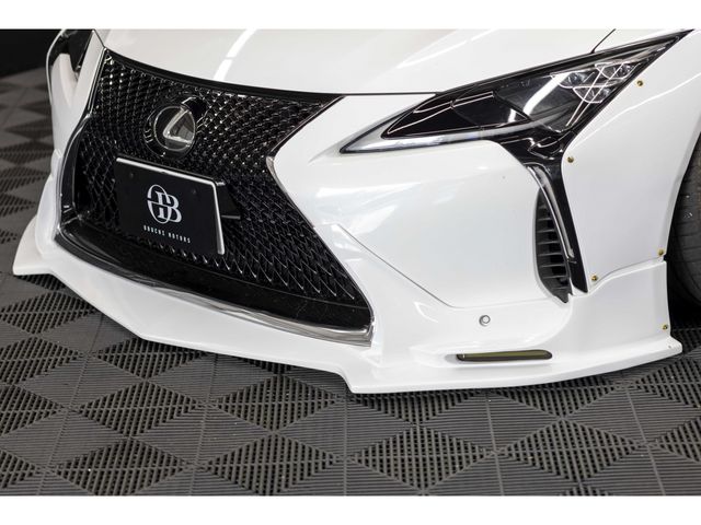 TOYOTA LEXUS LC500 2017 Image 31