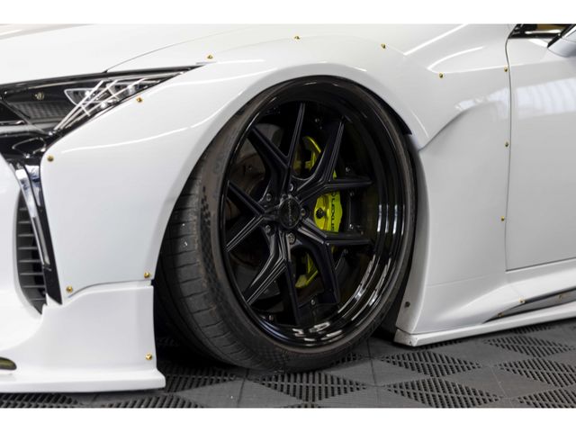 TOYOTA LEXUS LC500 2017 Image 31