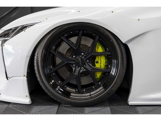 TOYOTA LEXUS LC500 2017 Image 31