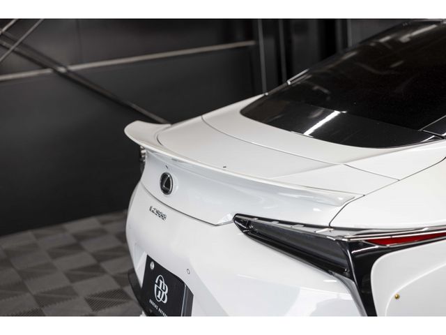 TOYOTA LEXUS LC500 2017 Image 31