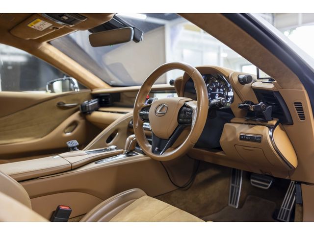 TOYOTA LEXUS LC500 2017 Image 31