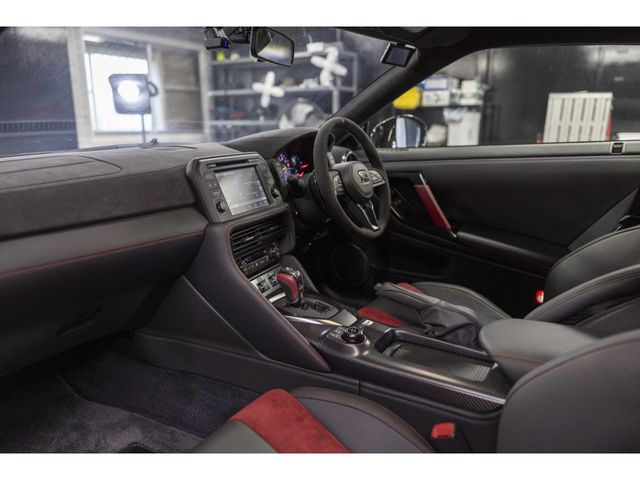 NISSAN GT-R 2021 Image 31