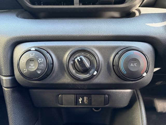 TOYOTA YARIS 2022 Image 31