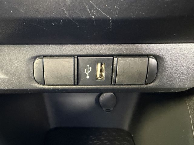 TOYOTA YARIS 2022 Image 31