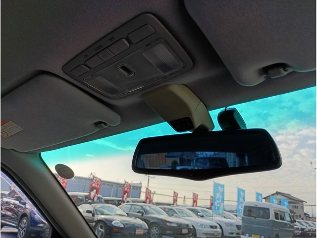 MITSUBISHI DIGNITY 2000 Image 31