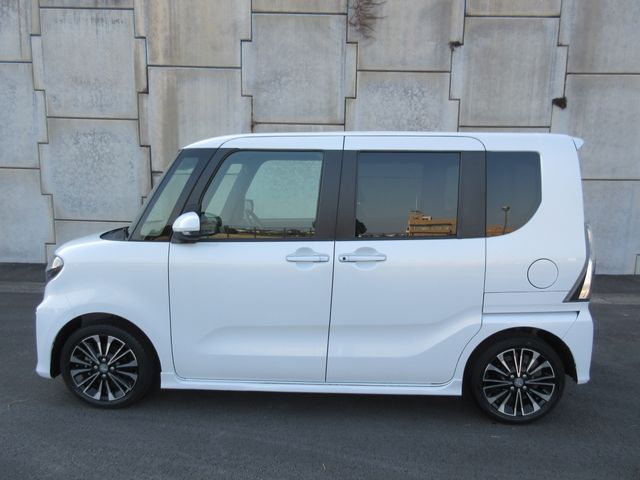 DAIHATSU TANTO CUSTOM 2020 Image 31