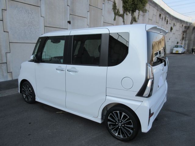DAIHATSU TANTO CUSTOM 2020 Image 31