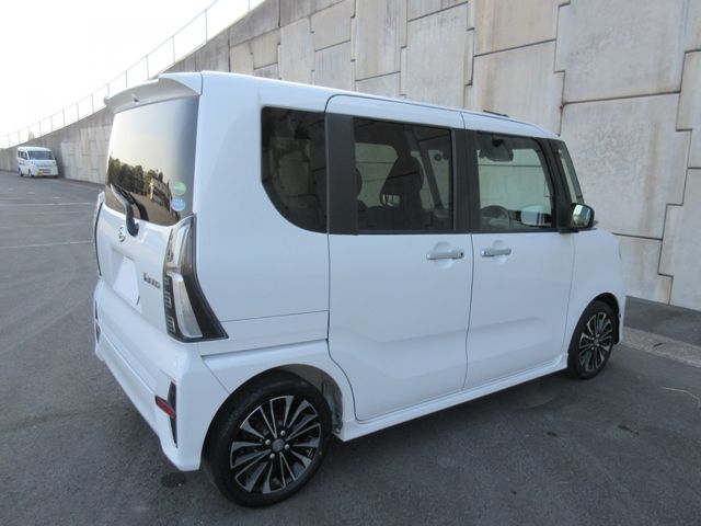 DAIHATSU TANTO CUSTOM 2020 Image 31