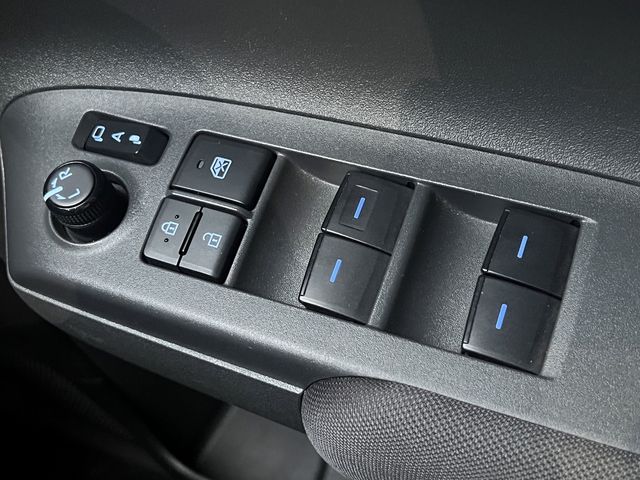 TOYOTA SIENTA HYBRID 2023 Image 31