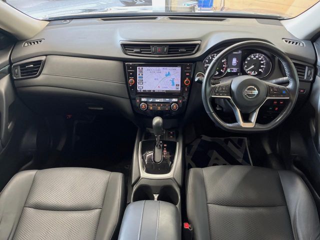 NISSAN X-TRAIL 2WD 2018 Image 31