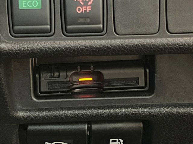 NISSAN X-TRAIL 2WD 2018 Image 31