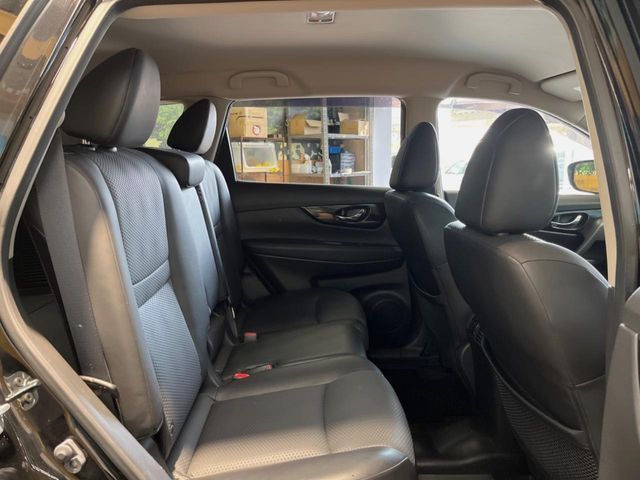 NISSAN X-TRAIL 2WD 2018 Image 31