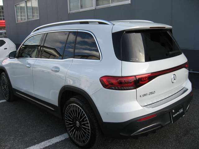 MERCEDES BENZ EQB 2024 Image 31