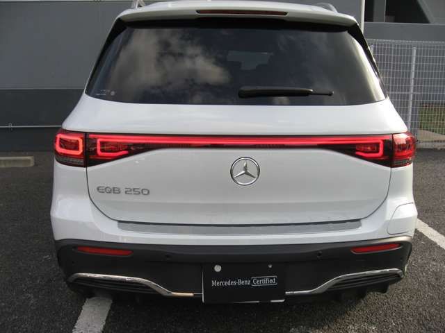 MERCEDES BENZ EQB 2024 Image 31