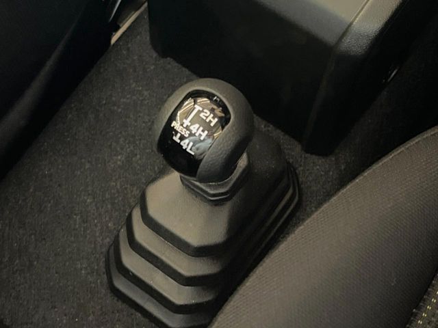 SUZUKI JIMNY 4WD 2025 Image 31