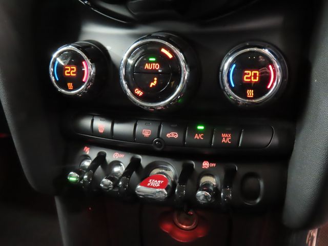 BMW MINI COOPER D 5DOOR 2019 Image 31