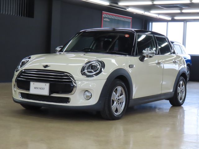 BMW MINI COOPER D 5DOOR 2019 Image 31